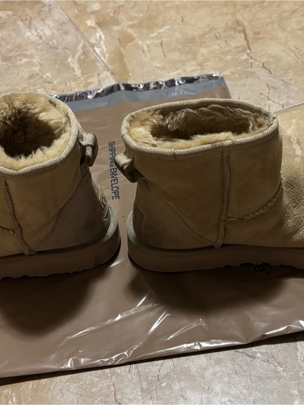 Pre loved uggs - Picture 6 of 8